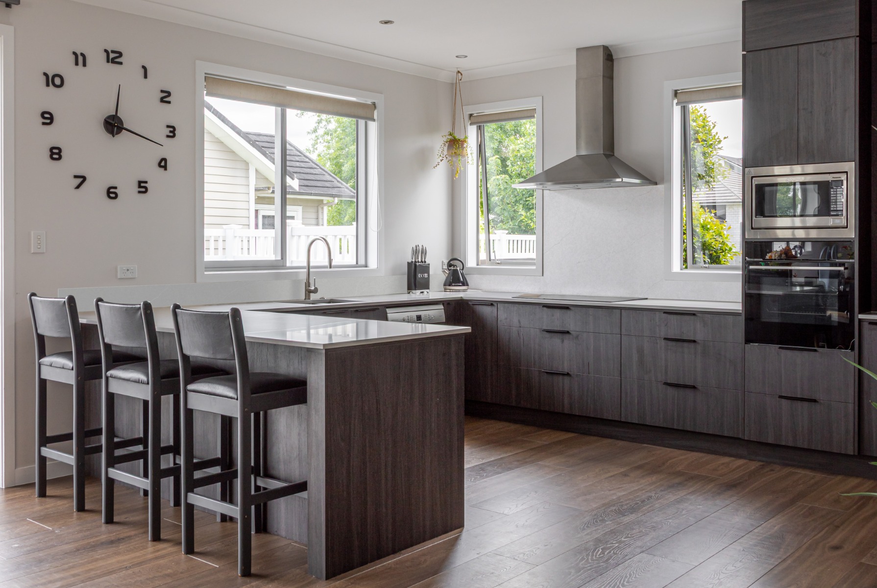 The 2026 Hardware Trend Shift: Why Matte Black and Brushed Brass Are Dominating Modern Kitchen Cabinet Pulls