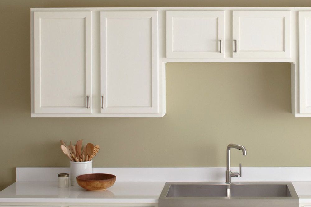 Cabinet Pull Placement guide: Where to Put Knobs and Handles on Shaker Cabinets