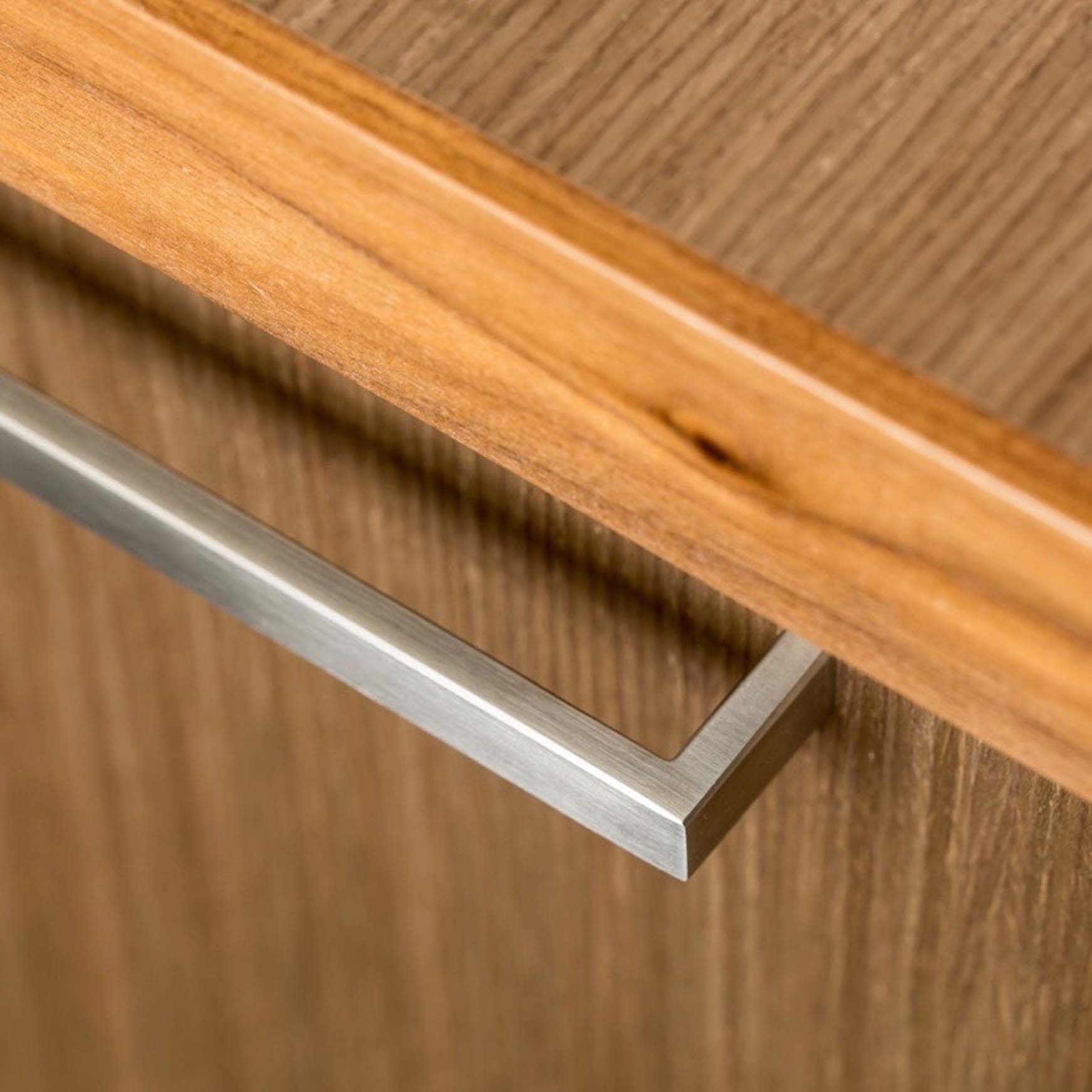 modern cabinet pulls